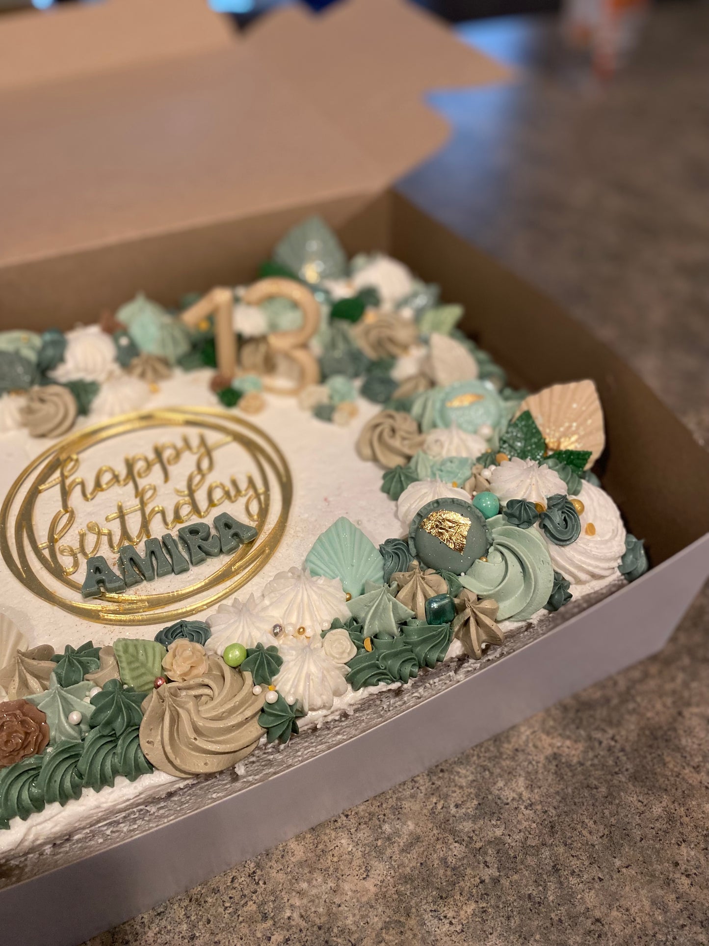 Lux 1/4 Sheet Cake (9x13)