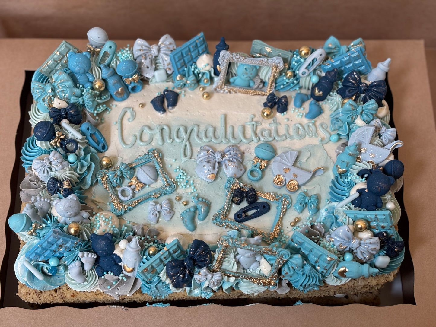 Lux 1/4 Sheet Cake (9x13)